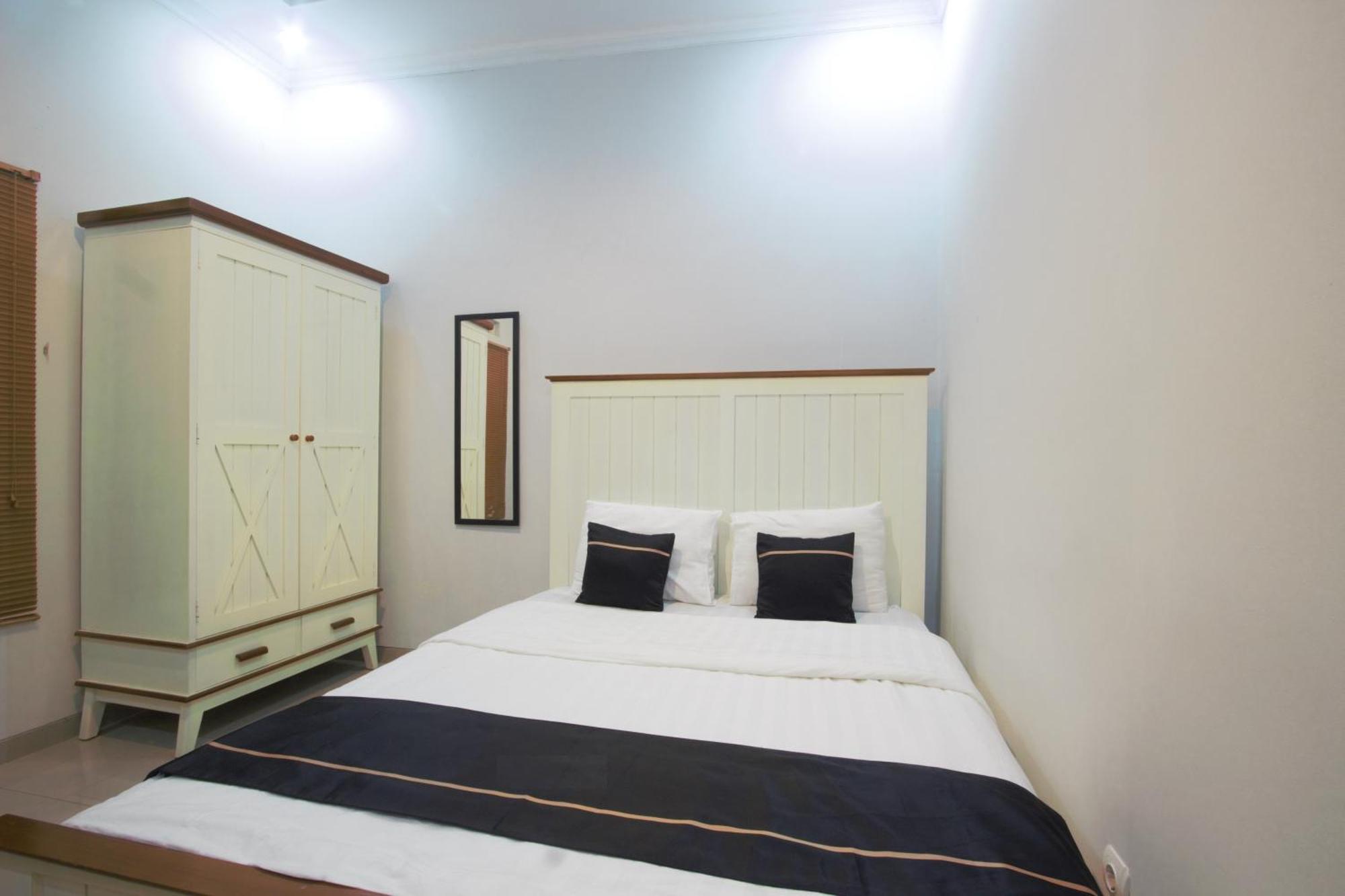 Cendhani Raras Residence Pakualaman Εξωτερικό φωτογραφία